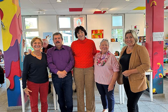Madame Massiet aus La Madeleine, Herr Tarzoult und Frau Klein-Kohlstette vom Städtepartnerschaftsverein, Brigitte Albrecht vom Kunstcafé Einblick, Bürgermeisterin Ursula Baum bei der Begrüßung zum städtepartnerschaftlichen Treffen.