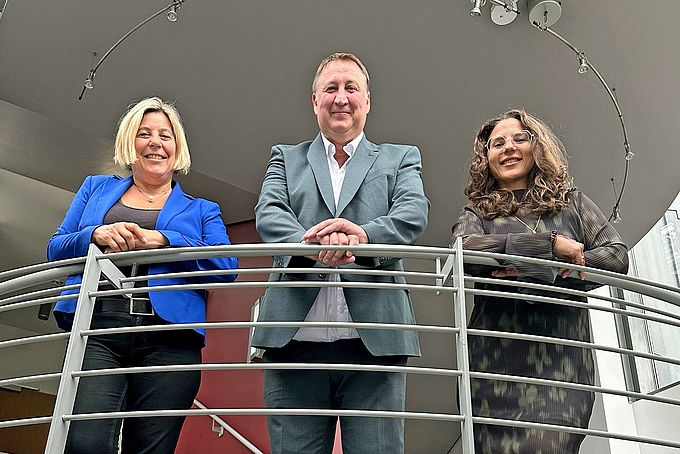 Bürgermeisterin Ursula Baum, Behindertenbeauftragter Thomas Flesch, Bereichsleiterin Sozials Susanne Badra